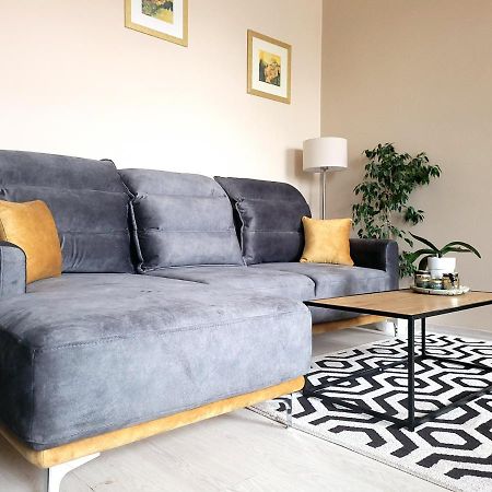 Cozy 2 Room Apartment In The Oldtown Of Klaipėda Exterior foto