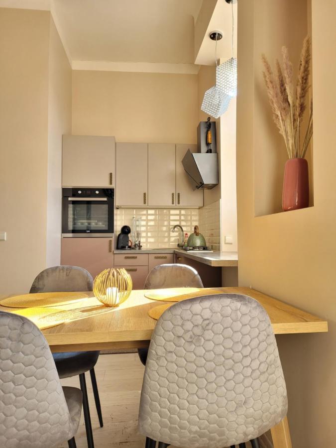 Cozy 2 Room Apartment In The Oldtown Of Klaipėda Exterior foto
