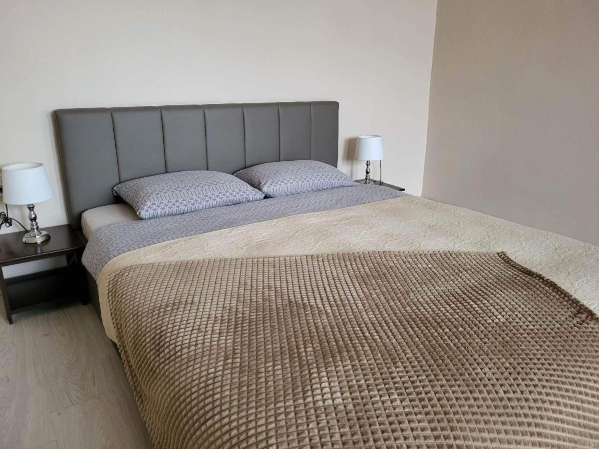Cozy 2 Room Apartment In The Oldtown Of Klaipėda Exterior foto